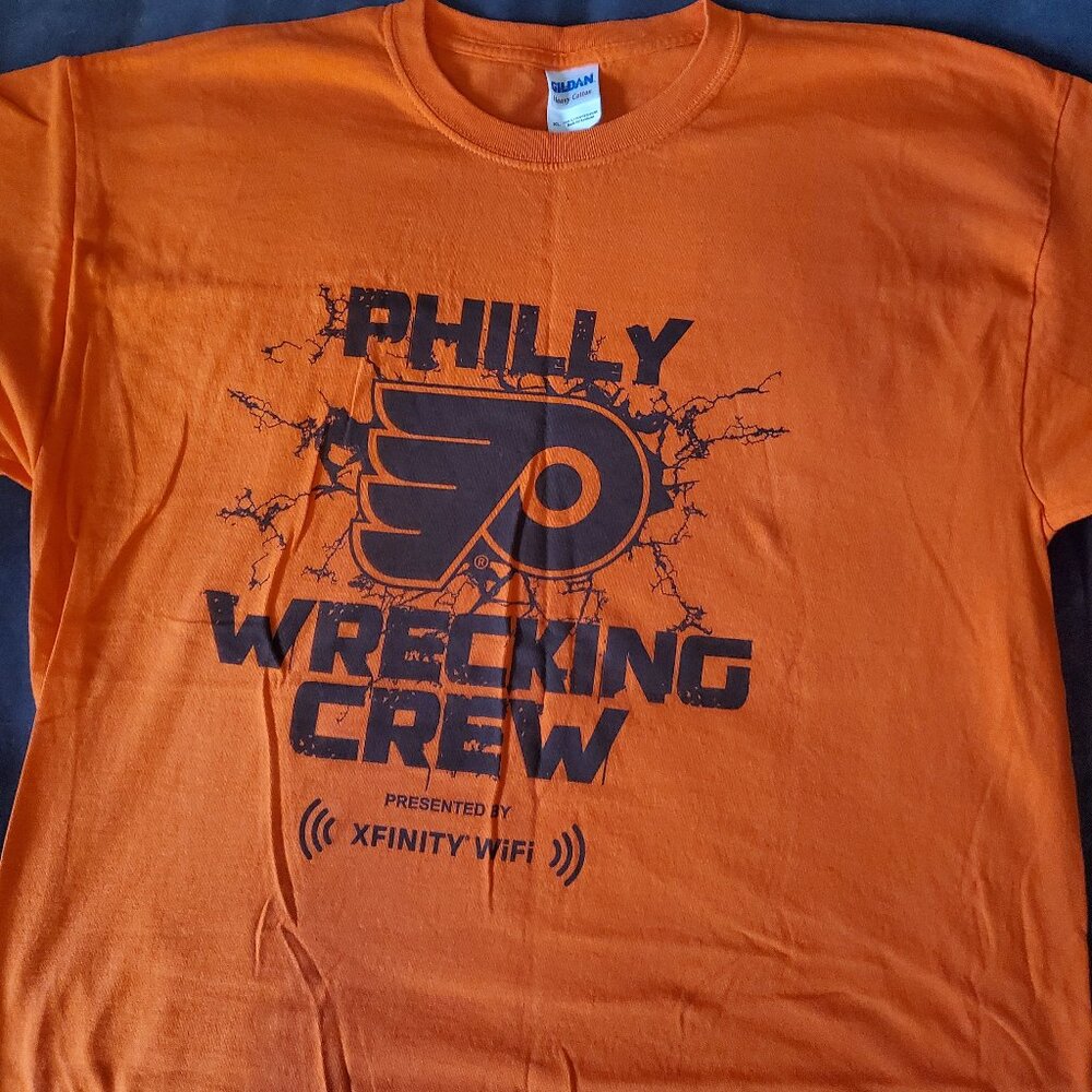 Like New:  Lot of Philadelphia Flyers 2012 Playoffs Tshirts -XL- Gildan NHL